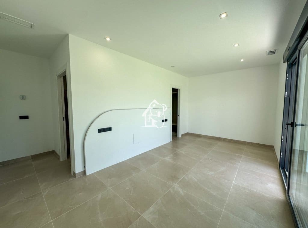 3 slaapkamer Villa te koop in Algorfa met zwembad - € 675.000 (Ref: 9758336)