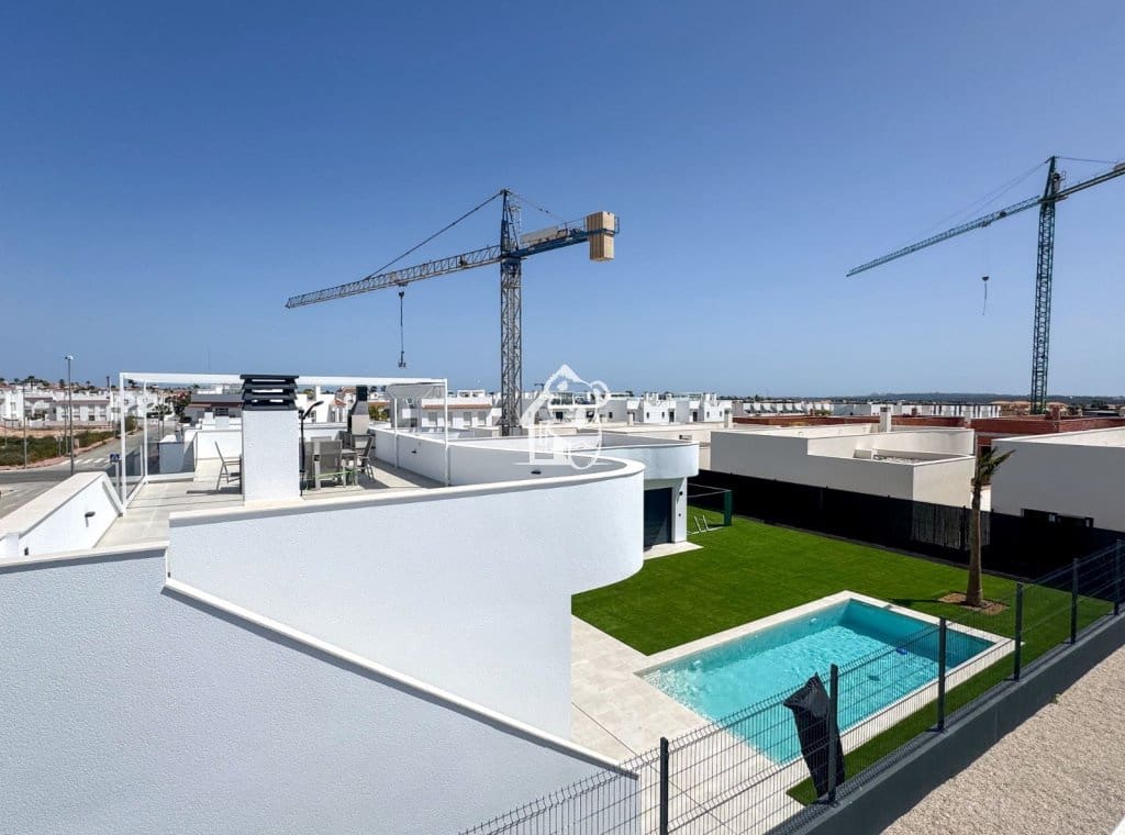 3 slaapkamer Villa te koop in Algorfa met zwembad - € 675.000 (Ref: 9758336)