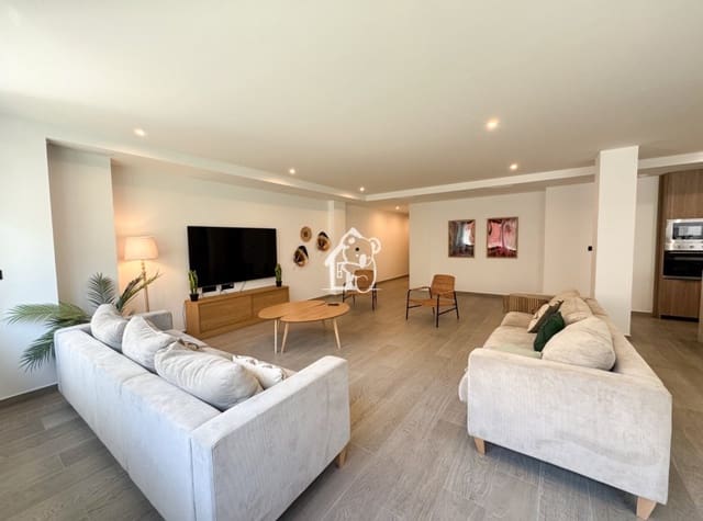 4 quarto Apartamento para arrendar em Centro - Muelle Pesquero, Torrevieja - 2 000 € (Ref: 9758539)