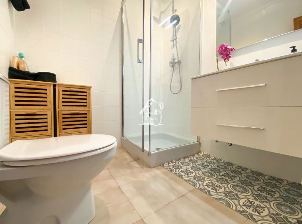 2 soverom Villa til leie i Torrevieja med svømmebasseng - € 1 400 (Ref: 9761582)