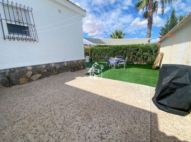 2 soverom Villa til leie i El Chaparral, Torrevieja med svømmebasseng - € 1 400 (Ref: 9761582)