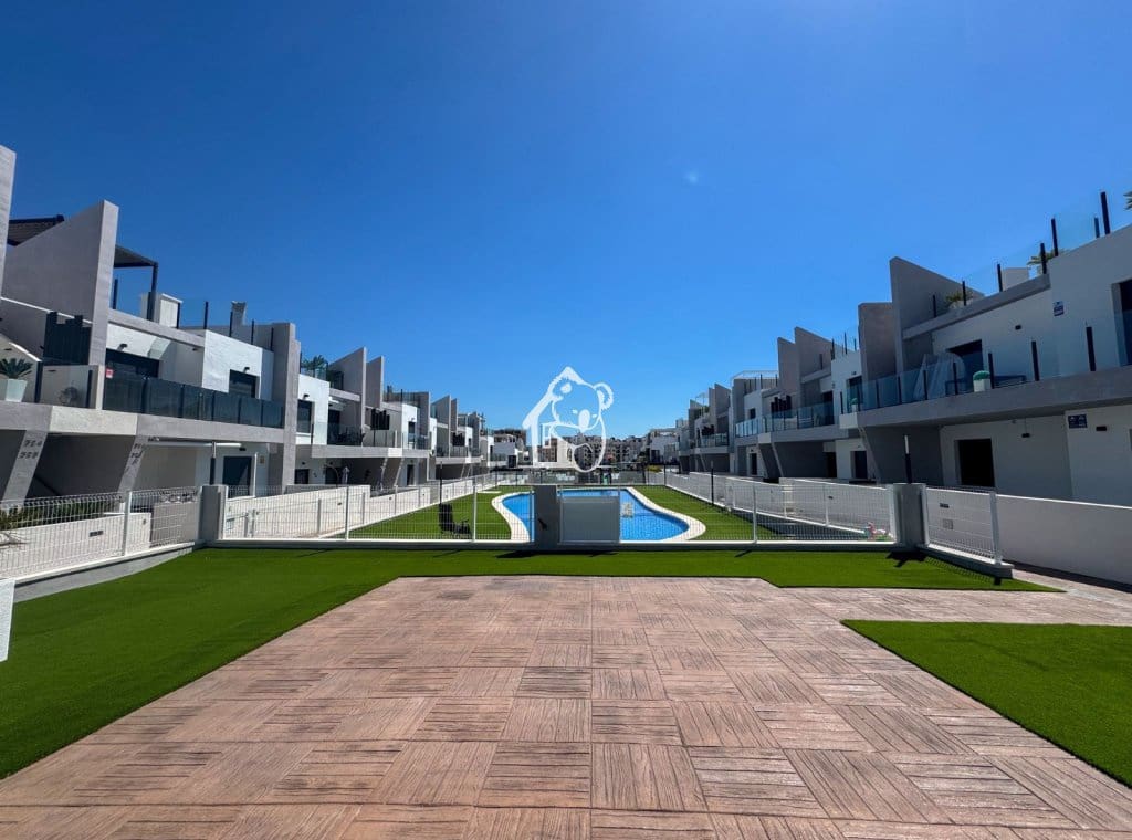 2 slaapkamer Appartement te koop in San Miguel de Salinas met zwembad - € 199.000 (Ref: 9770138)