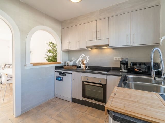 3 soveværelse Byhus til leje i Villamartin, Orihuela med swimmingpool - € 1.600 (Ref: 9772536)