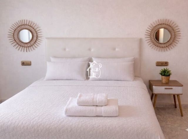 Maison de Ville de 2 chambres à louer à Villamartin, Orihuela avec piscine garage - 1 350 € (Ref: 9777309)