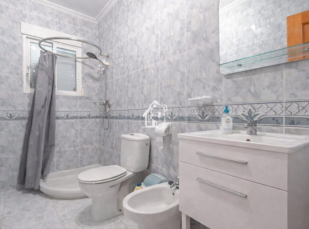 2 bedroom Townhouse for rent in Villamartin with pool garage - € 1,350 (Ref: 9777309)