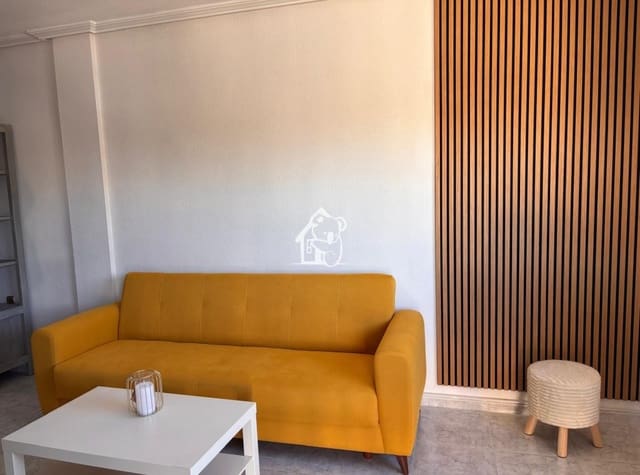 Maison de Ville de 2 chambres à louer à Villamartin, Orihuela avec piscine garage - 1 350 € (Ref: 9777309)