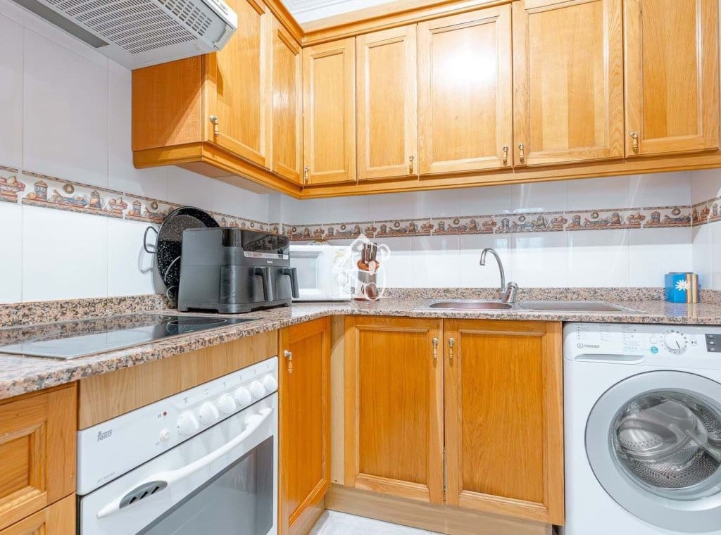 2 bedroom Townhouse for rent in Villamartin with pool garage - € 1,350 (Ref: 9777309)