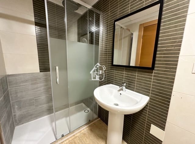 Apartamento de 2 habitaciones en Las Viñas, Guardamar del Segura en alquiler - 760 € (Ref: 9777550)