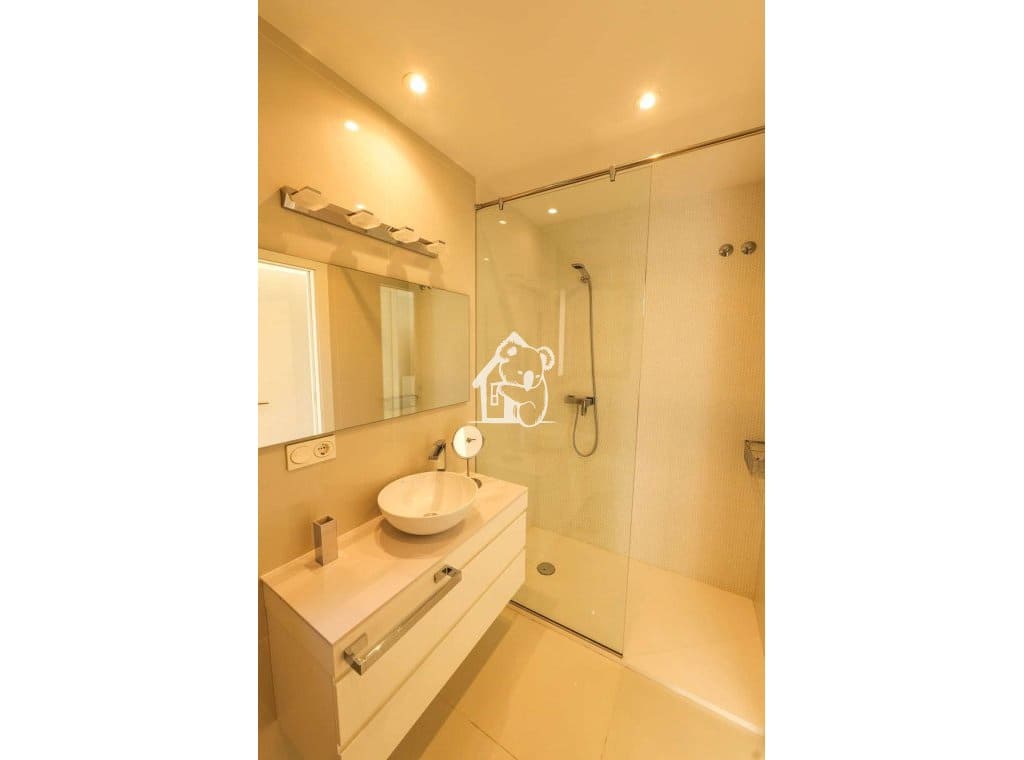 3 makuuhuone Huvila myytävänä paikassa Torrevieja mukana uima-altaan 
autotalli - 1 630 000 € (Ref: 9787984)