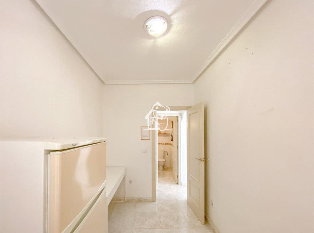 Casa de 3 habitaciones en Torrevieja en alquiler con piscina - 1.600 € (Ref: 9789981)