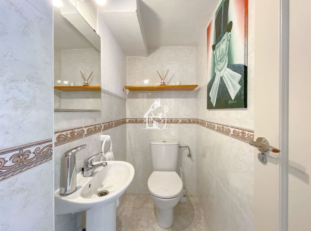 Casa de 3 habitaciones en Torrevieja en alquiler con piscina - 1.600 € (Ref: 9789981)