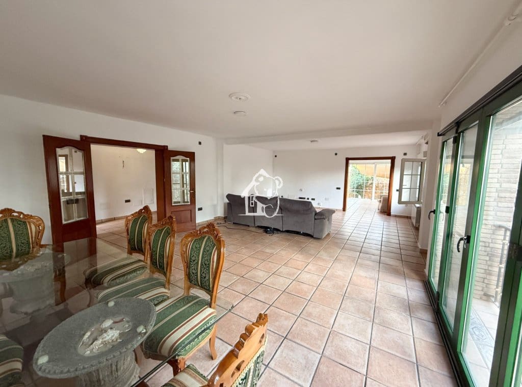 5 soverom Villa til salgs i Torrevieja med svømmebasseng garasje - € 700 000 (Ref: 9789982)