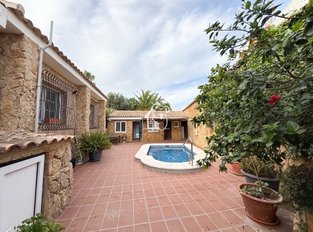 5 soverom Villa til salgs i Los Balcones - Los Altos, Torrevieja med svømmebasseng garasje - € 700 000 (Ref: 9789982)