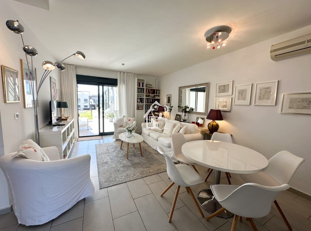 2 sovrum Bungalow att hyra i Orihuela Costa med pool garage - 1 500 € (Ref: 9789983)