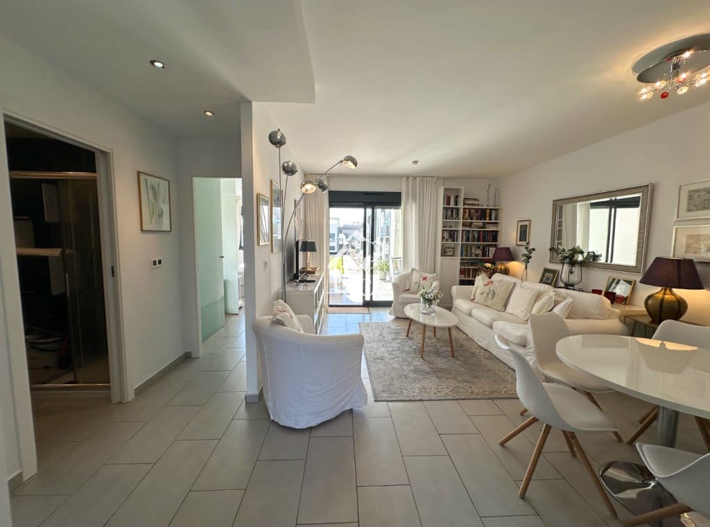 2 sovrum Bungalow att hyra i Orihuela Costa med pool garage - 1 500 € (Ref: 9789983)