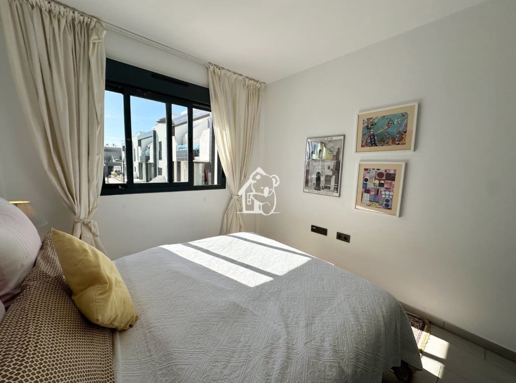 2 sovrum Bungalow att hyra i Orihuela Costa med pool garage - 1 500 € (Ref: 9789983)