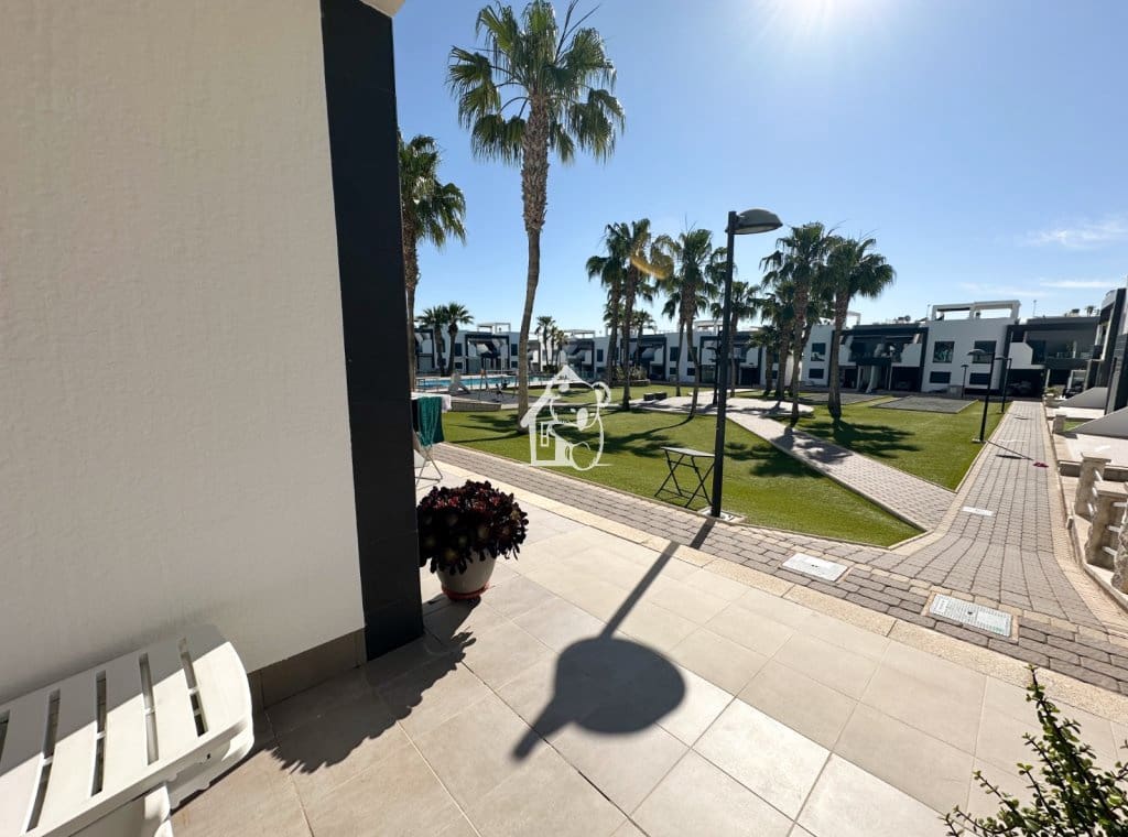 2 sovrum Bungalow att hyra i Orihuela Costa med pool garage - 1 500 € (Ref: 9789983)