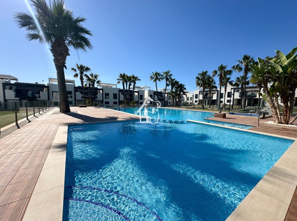 2 sovrum Bungalow att hyra i Orihuela Costa med pool garage - 1 500 € (Ref: 9789983)