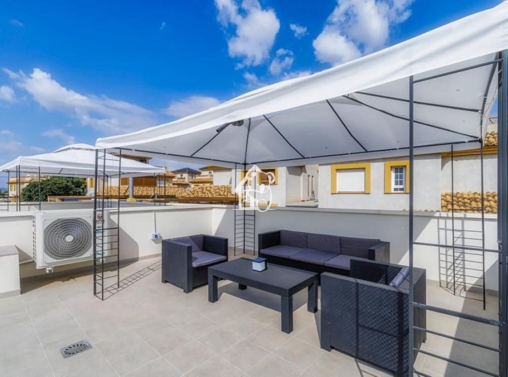 3 Zimmer Haus zu verkaufen in Los Montesinos mit Pool - 300.000 € (Ref: 9796280)