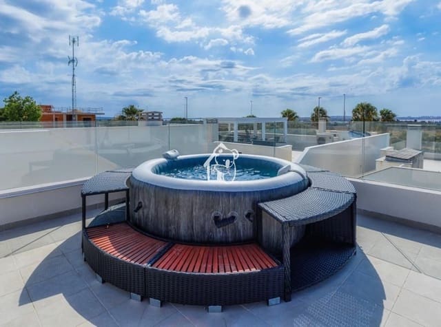 3 Zimmer Haus zu verkaufen in Los Montesinos mit Pool - 300.000 € (Ref: 9796280)