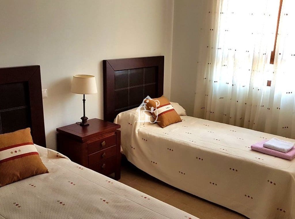 4 slaapkamer Villa te huur in Orihuela Costa met zwembad garage - € 2.700 (Ref: 9796281)