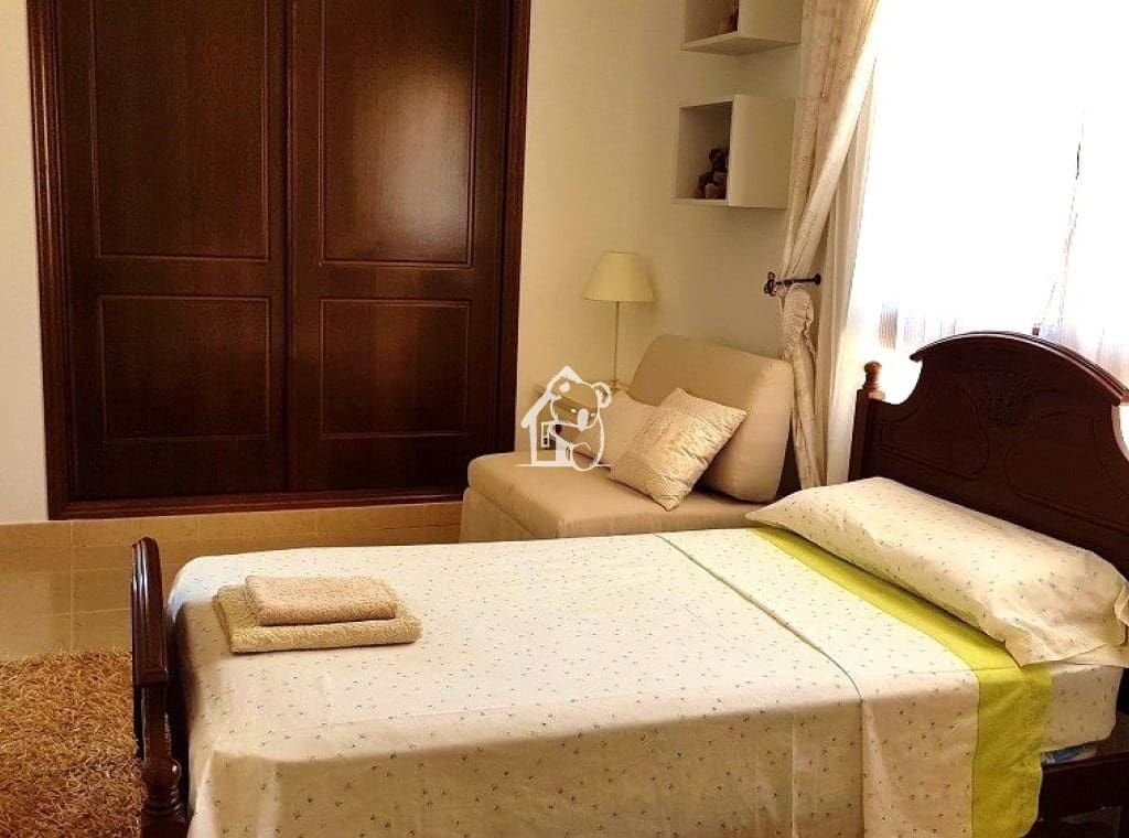 4 slaapkamer Villa te huur in Orihuela Costa met zwembad garage - € 2.700 (Ref: 9796281)