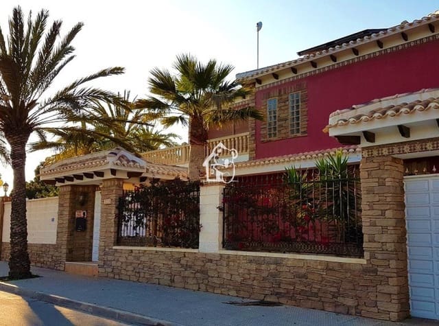 4 slaapkamer Villa te huur in Cabo Roig, Orihuela met zwembad garage - € 2.700 (Ref: 9796281)