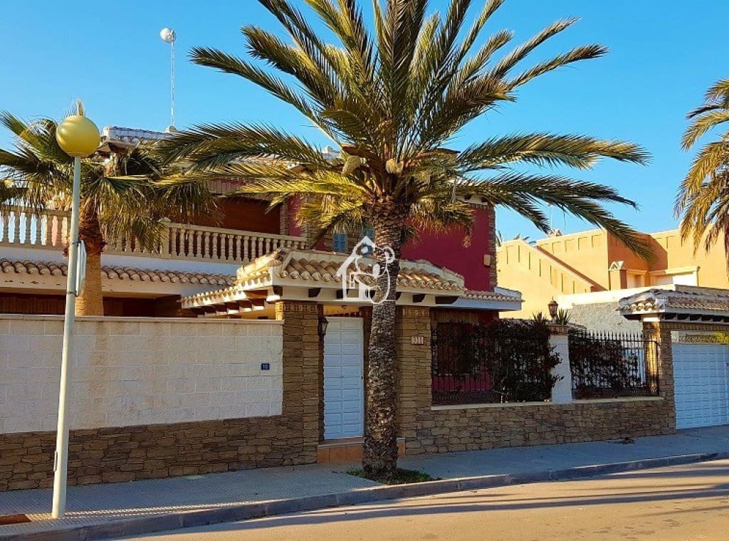 4 slaapkamer Villa te huur in Orihuela Costa met zwembad garage - € 2.700 (Ref: 9796281)