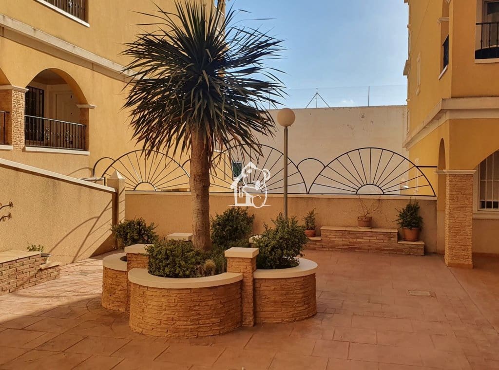 2 sypialnia Apartament do wynajęcia w Algorfa z basenem garażem - 700 € (Ref: 9796282)