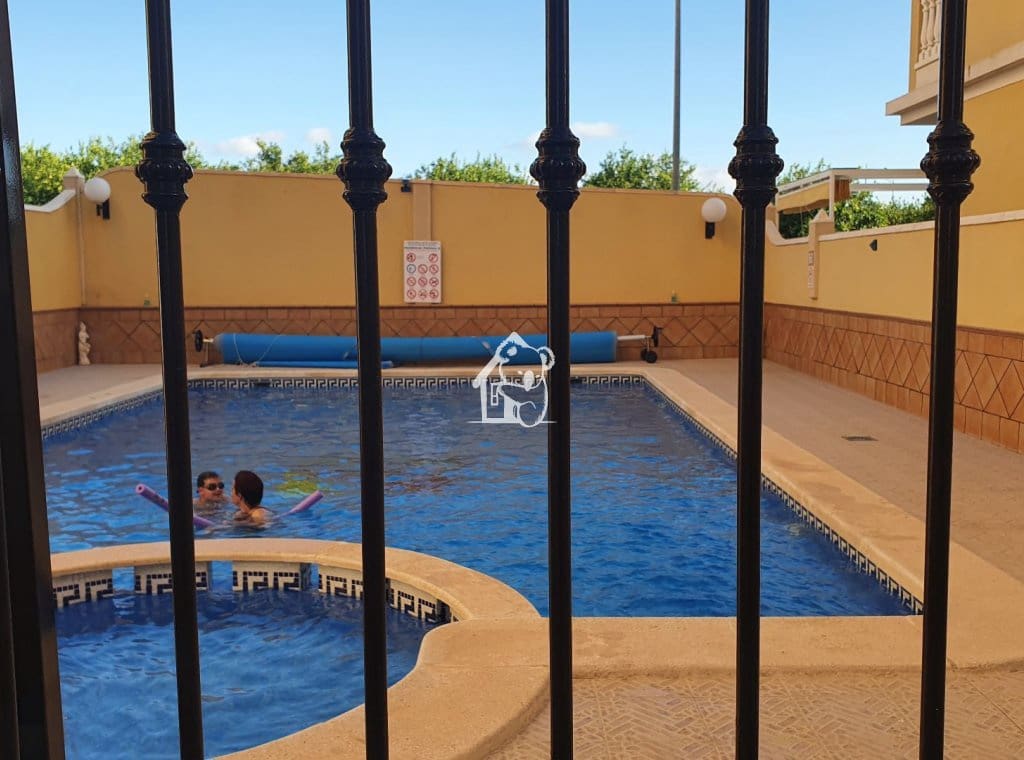 2 sypialnia Apartament do wynajęcia w Algorfa z basenem garażem - 700 € (Ref: 9796282)