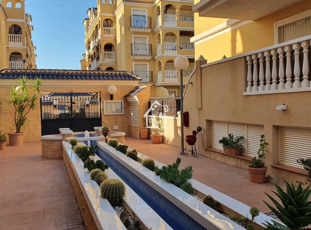 2 sypialnia Apartament do wynajęcia w Algorfa z basenem garażem - 700 € (Ref: 9796282)