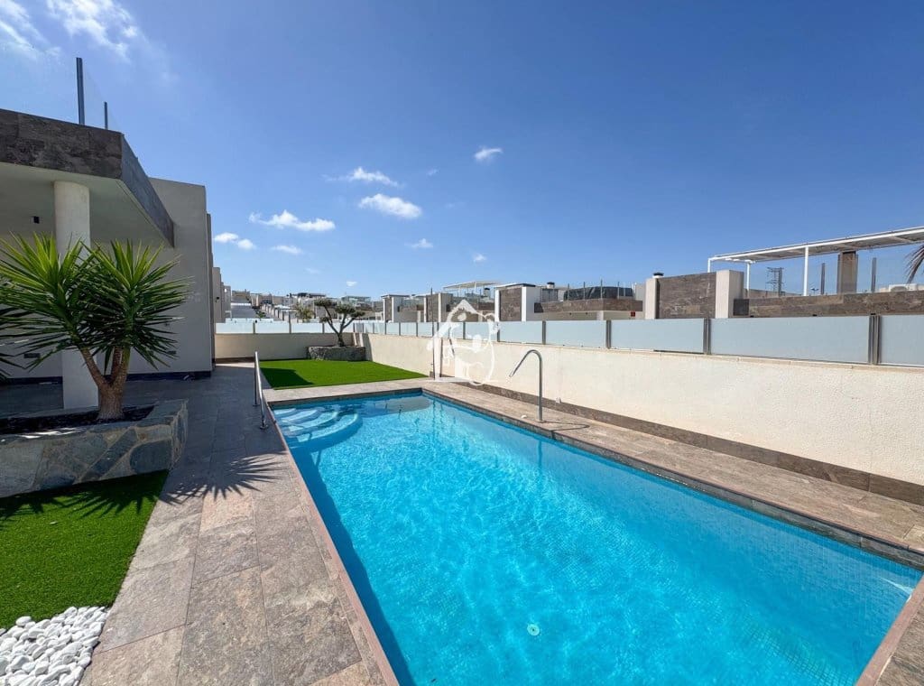 5 sypialnia Willa do wynajęcia w Orihuela Costa z basenem - 2 750 € (Ref: 9803831)