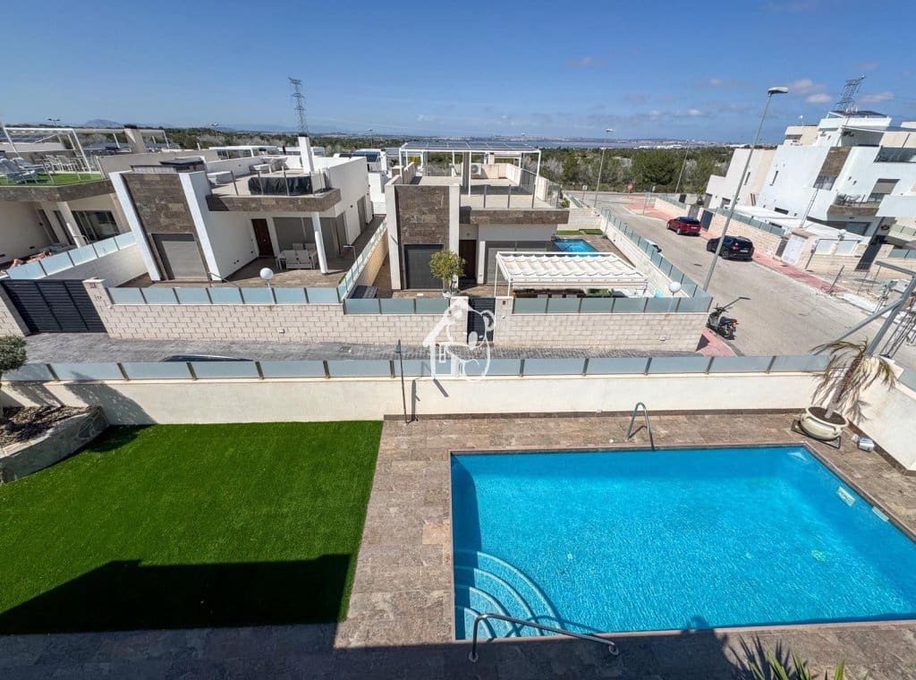 5 sypialnia Willa do wynajęcia w Orihuela Costa z basenem - 2 750 € (Ref: 9803831)