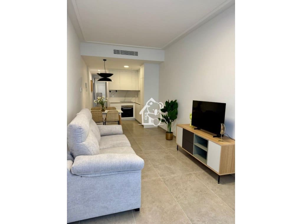 1 bedroom Apartment for rent in Torrevieja with pool - € 850 (Ref: 9803833)