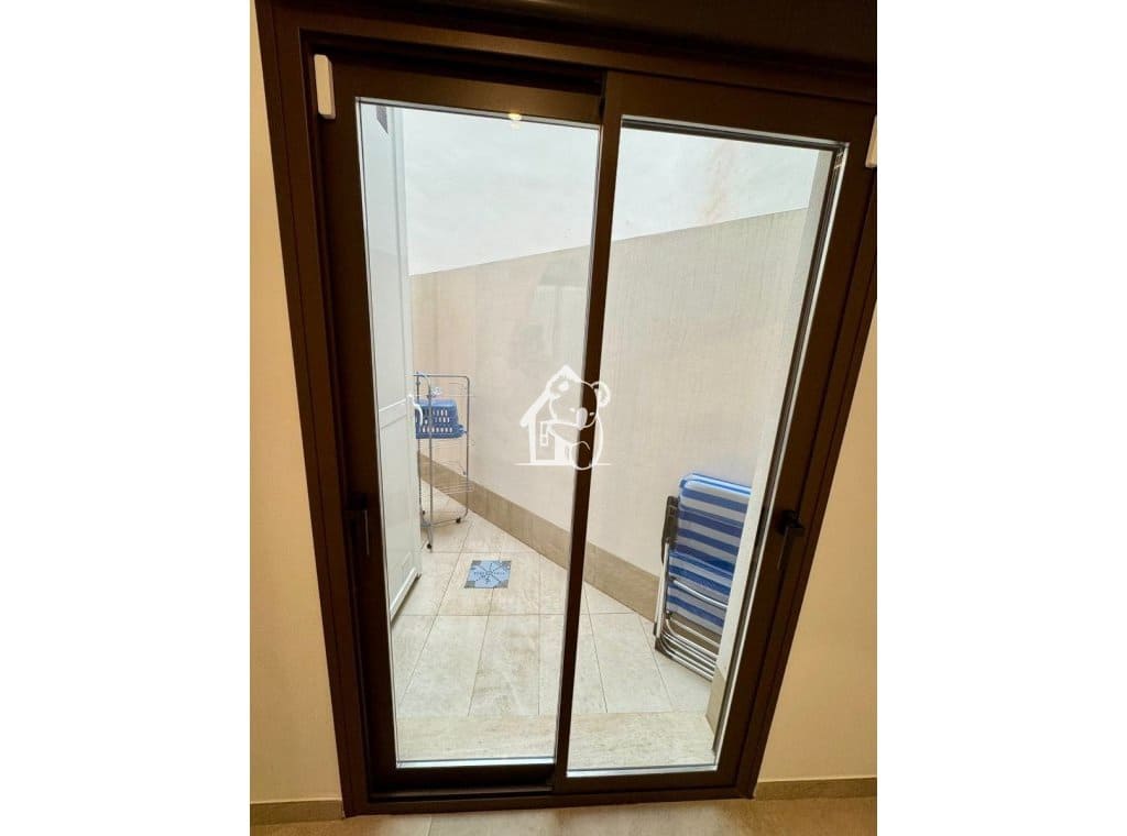 1 bedroom Apartment for rent in Torrevieja with pool - € 850 (Ref: 9803833)