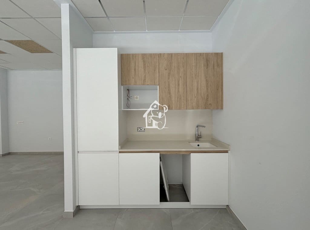 1 Zimmer Gewerbe zu vermieten in Torrevieja - 1.800 € (Ref: 9805858)