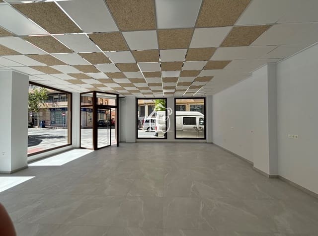 1 Zimmer Gewerbe zu vermieten in Las Piscinas Naturales, Torrevieja - 1.800 € (Ref: 9805858)