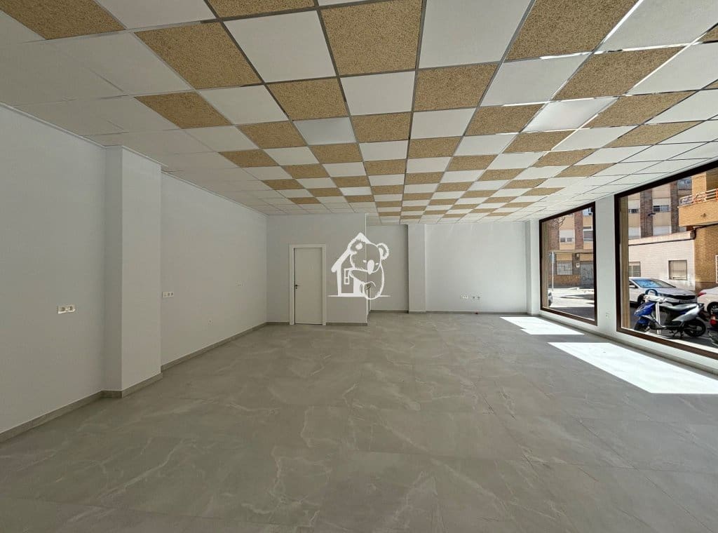 1 Zimmer Gewerbe zu vermieten in Torrevieja - 1.800 € (Ref: 9805858)