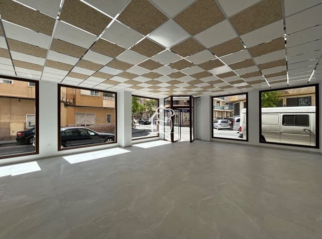 1 Zimmer Gewerbe zu vermieten in Las Piscinas Naturales, Torrevieja - 1.800 € (Ref: 9805858)