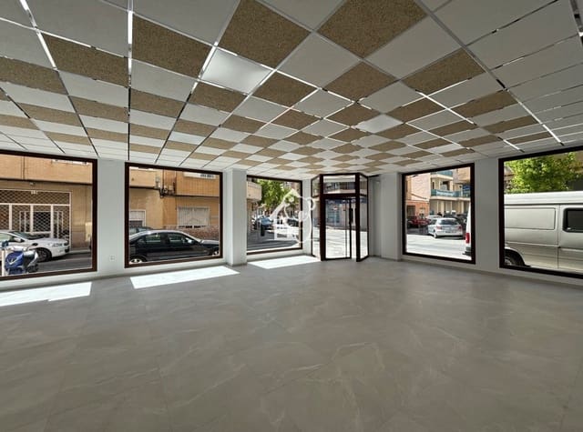 1 Zimmer Gewerbe zu vermieten in Las Piscinas Naturales, Torrevieja - 1.800 € (Ref: 9805858)