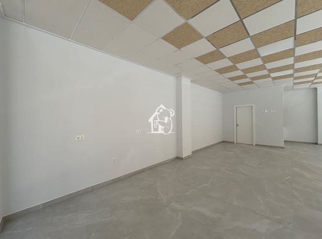 1 Zimmer Gewerbe zu vermieten in Las Piscinas Naturales, Torrevieja - 1.800 € (Ref: 9805858)