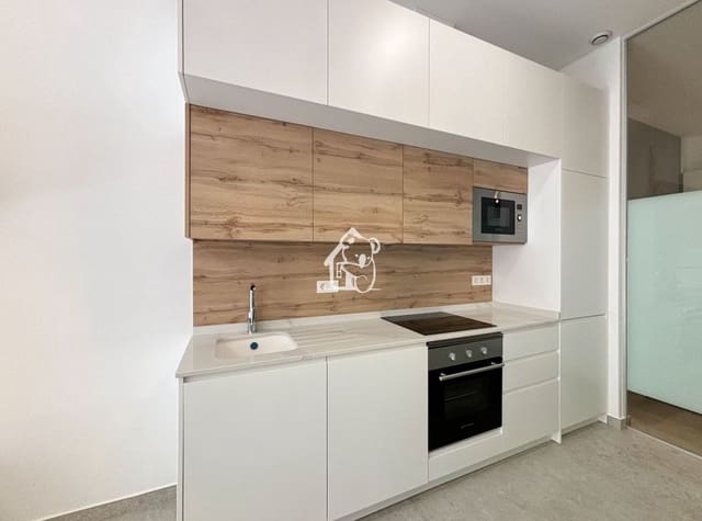 1 soveværelse Studio til leje i Playa de los Locos, Torrevieja - € 800 (Ref: 9805859)