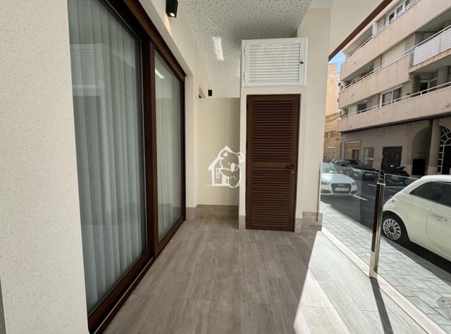 1 soveværelse Studio til leje i Playa de los Locos, Torrevieja - € 800 (Ref: 9805859)