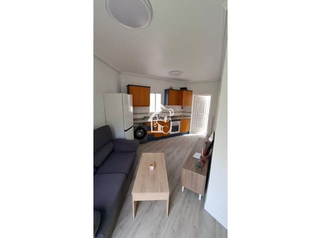 Studio de 1 chambre à louer à San Miguel de Salinas - 500 € (Ref: 9805860)