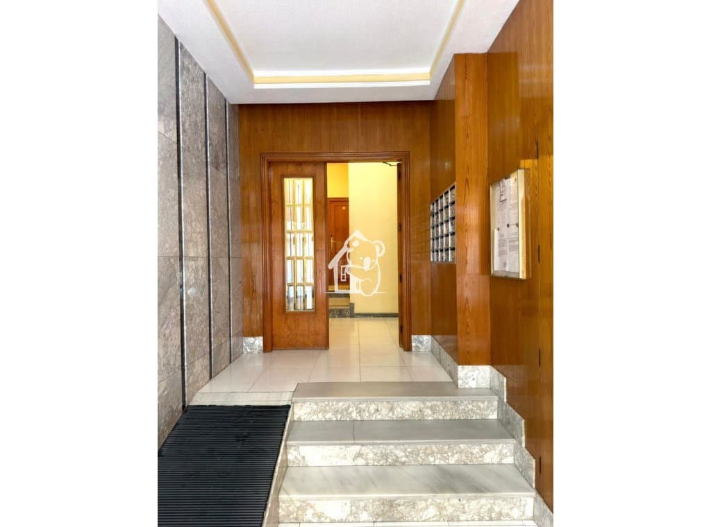 Appartement de 2 chambres à louer à Torrevieja - 950 € (Ref: 9810928)