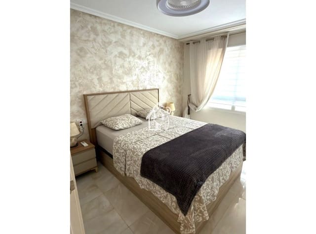 Appartement de 2 chambres à louer à Playa del Cura, Torrevieja - 950 € (Ref: 9810928)