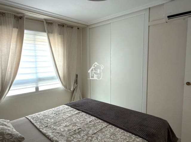 Appartement de 2 chambres à louer à Playa del Cura, Torrevieja - 950 € (Ref: 9810928)