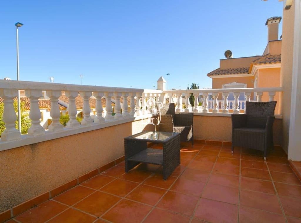 2 soverom Hus til leie i Torre de la Horadada med svømmebasseng - € 1 500 (Ref: 9815364)