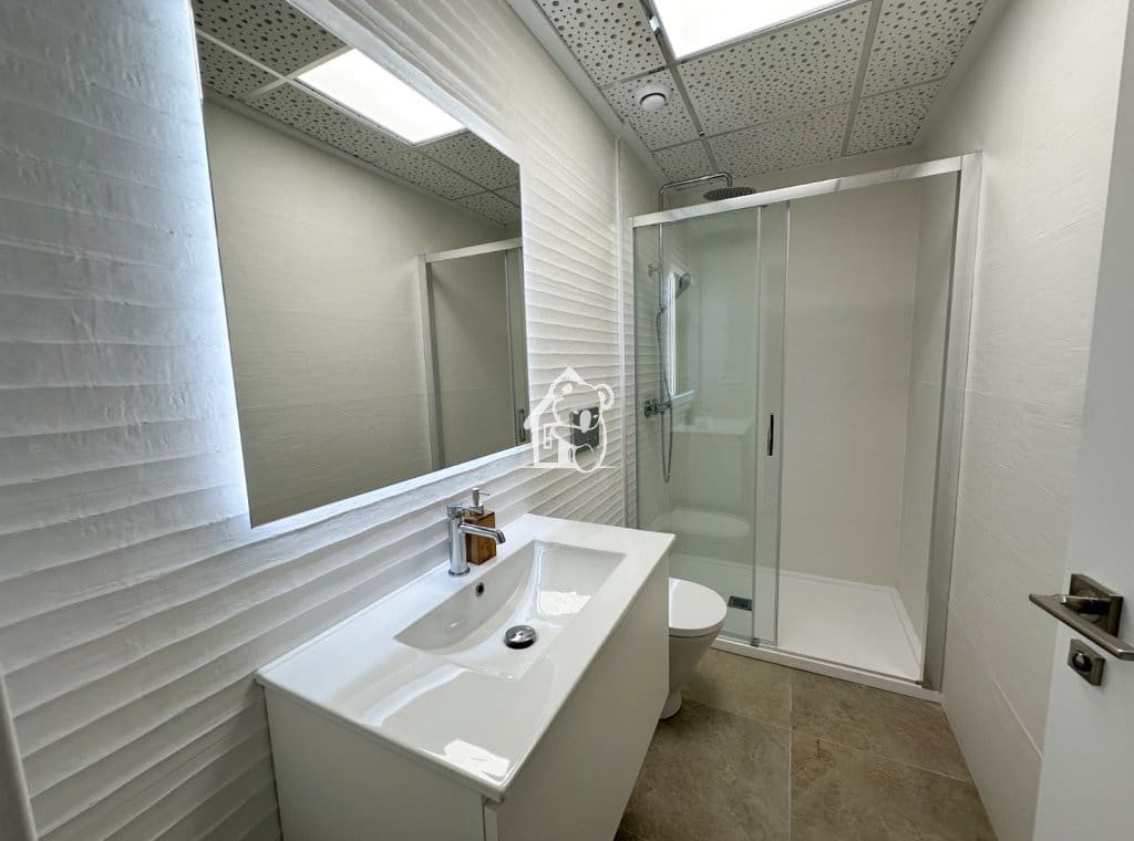 1 quarto Apartamento para arrendar em Torrevieja com piscina - 850 € (Ref: 9815366)