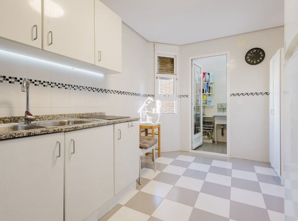 Appartement de 4 chambres à louer à San Miguel de Salinas avec garage - 950 € (Ref: 9816768)
